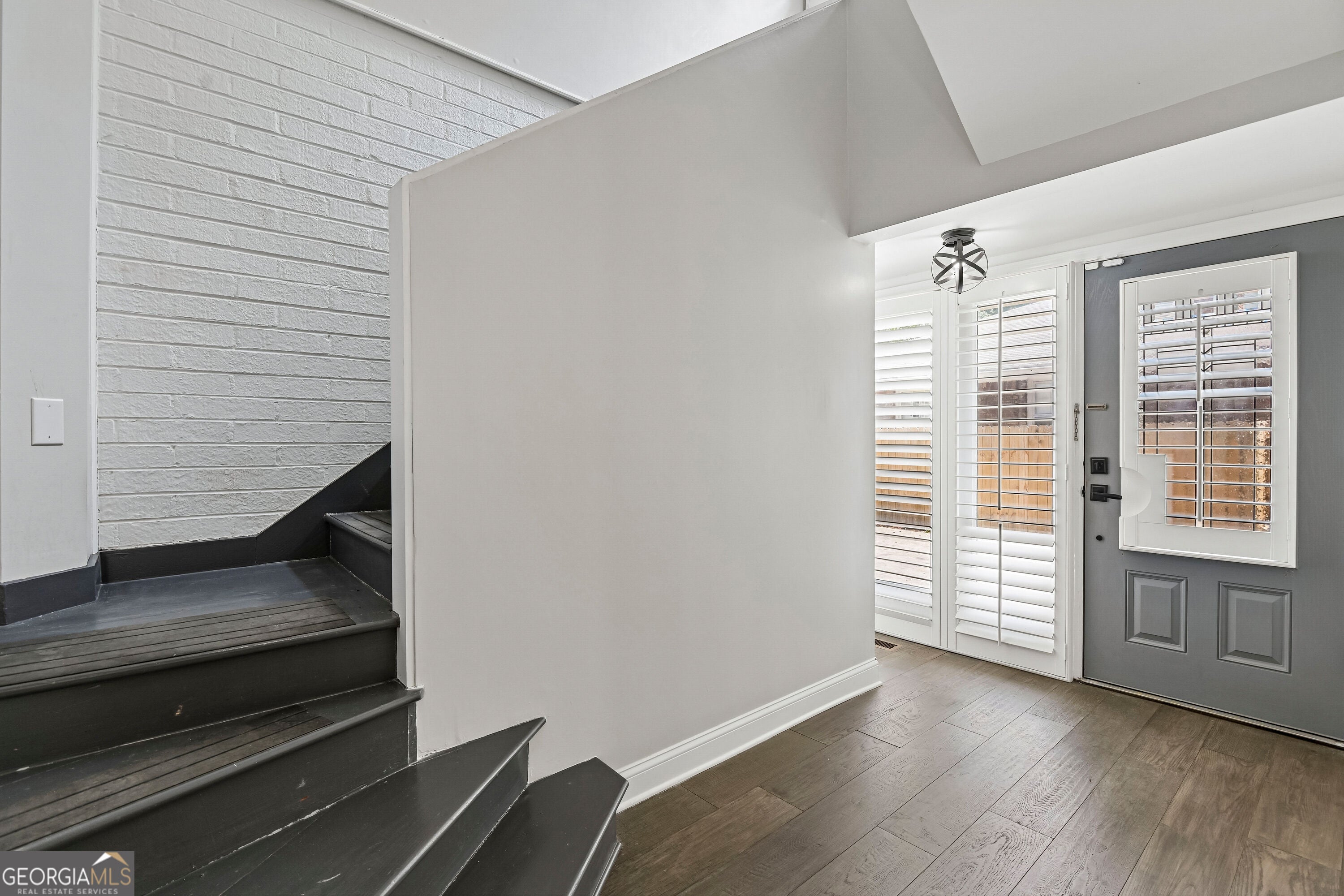 215 Camden RD NE