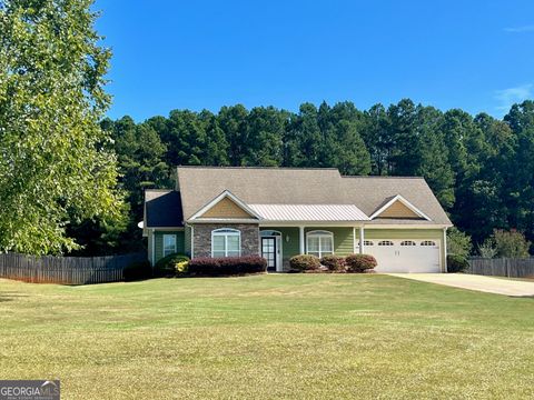 A home in Newnan