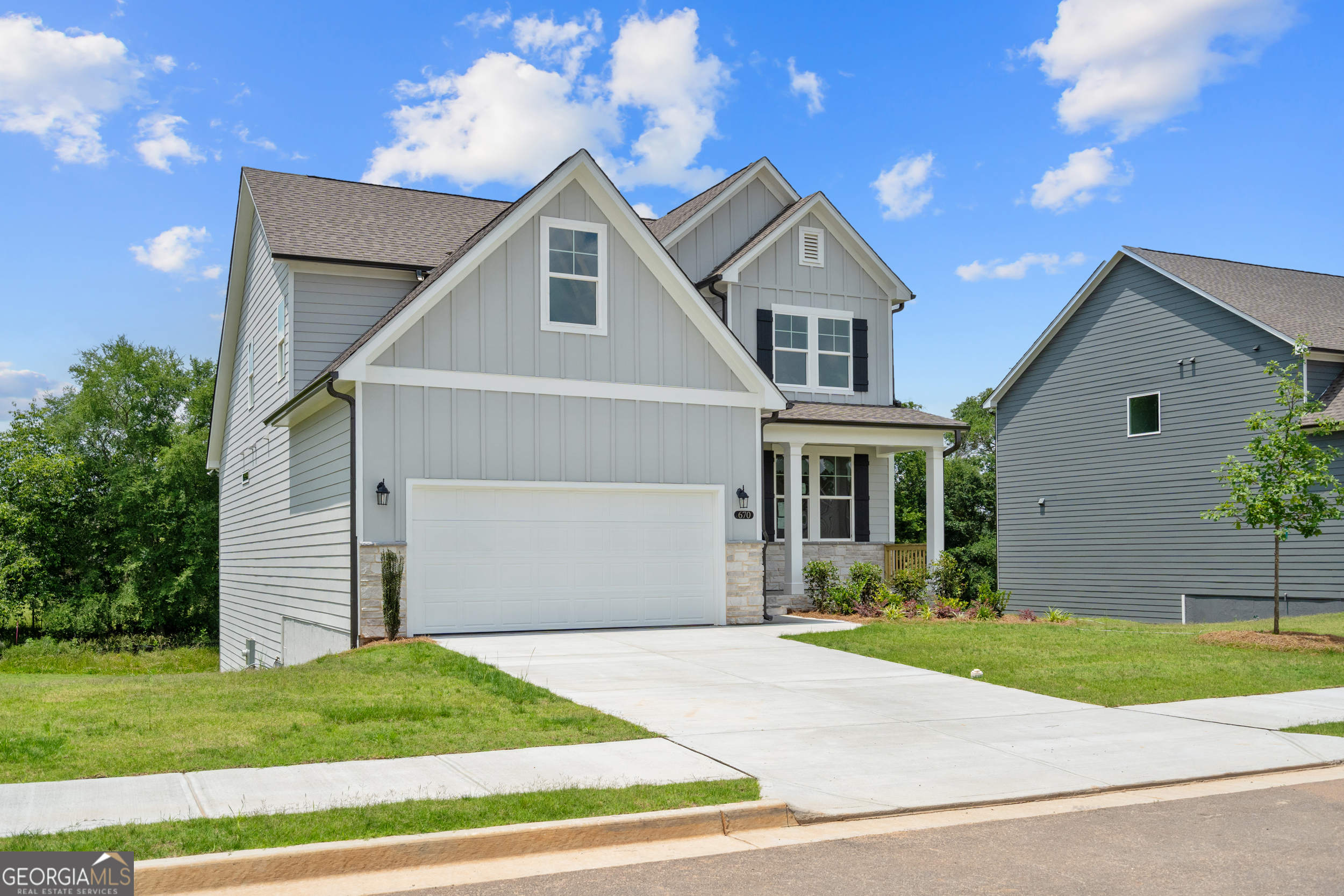 670 Grand Wehunt DR