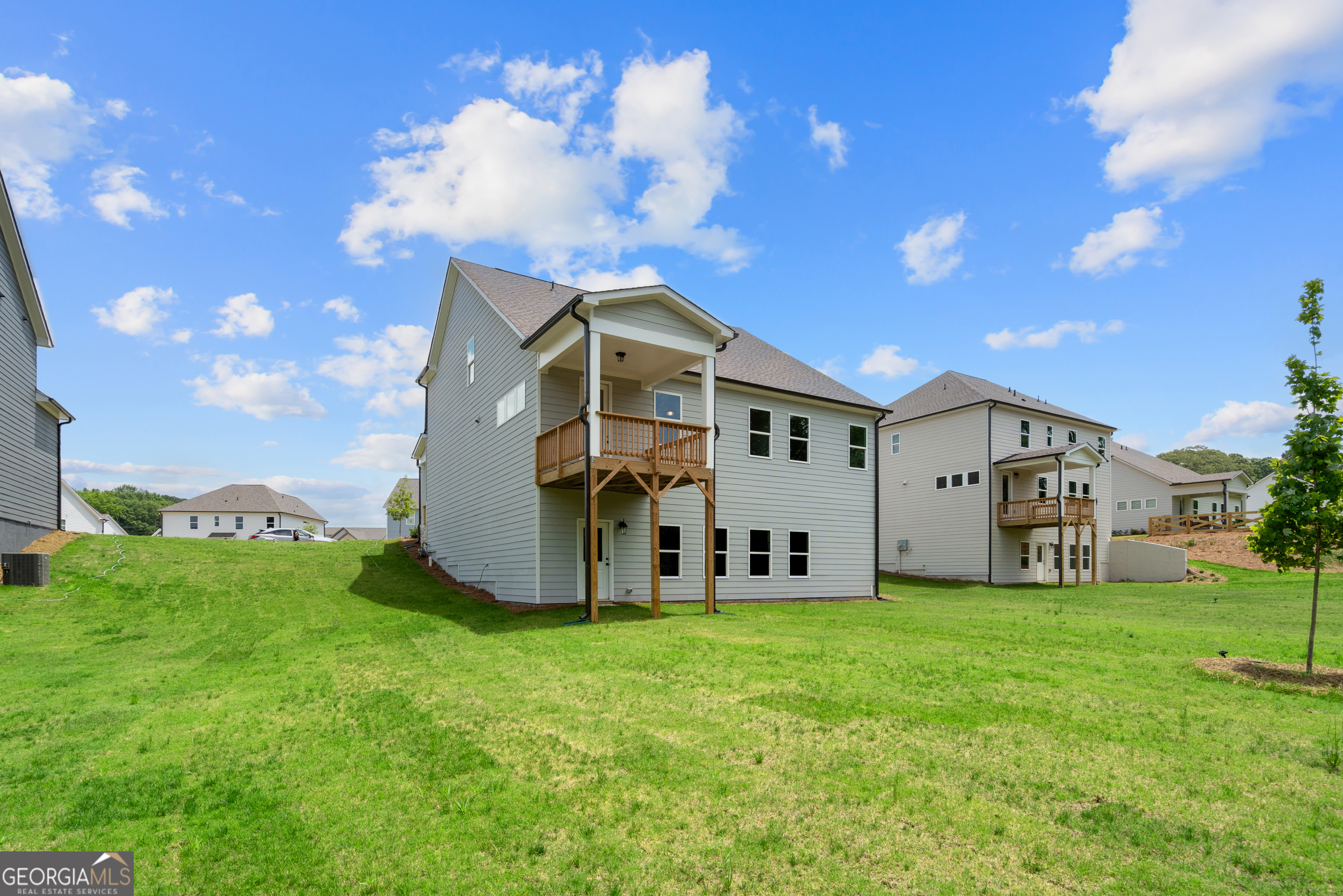 670 Grand Wehunt DR