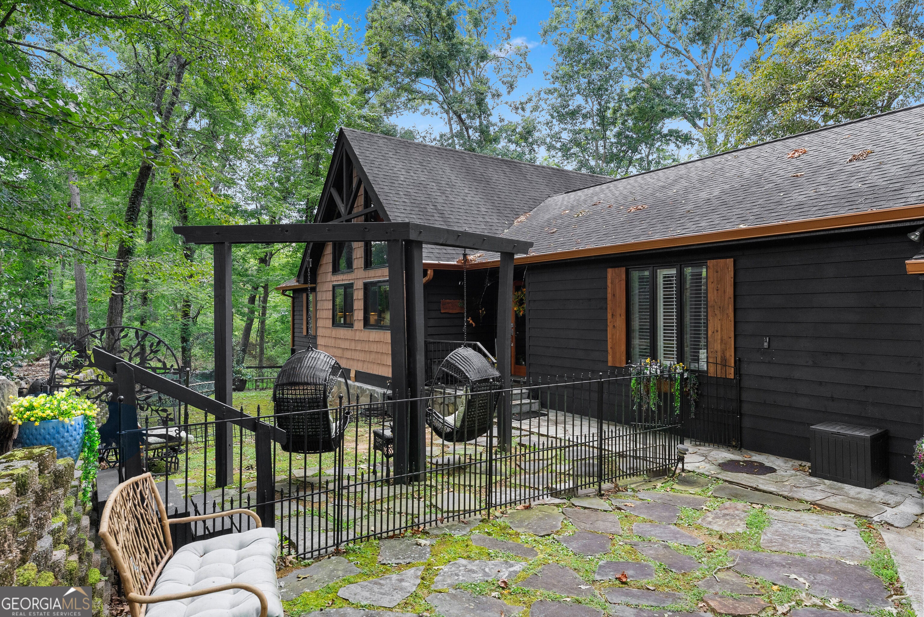 501 High Meadow Lakes Rd