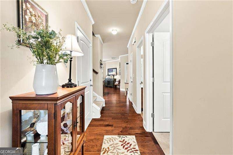 216 Hawthorne Ridge CIR