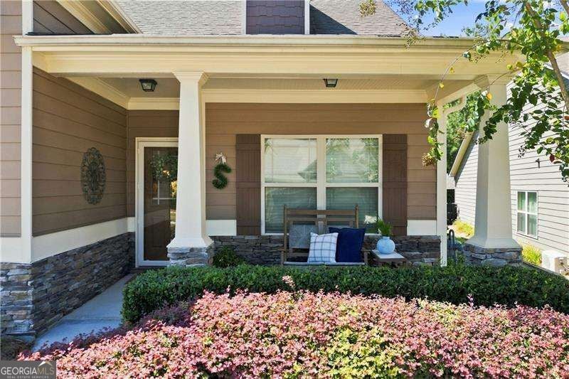 216 Hawthorne Ridge CIR