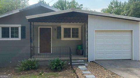 Photo of 2812 Maple Road SE, Rome, GA 30161 (MLS # 10537123)