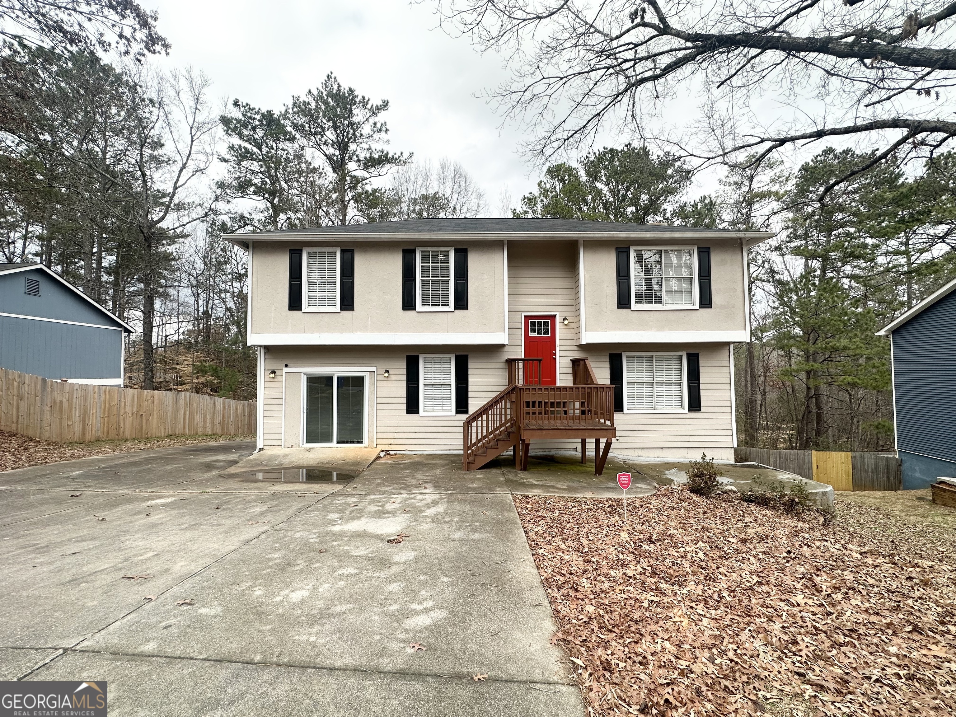 5743 Rock RD