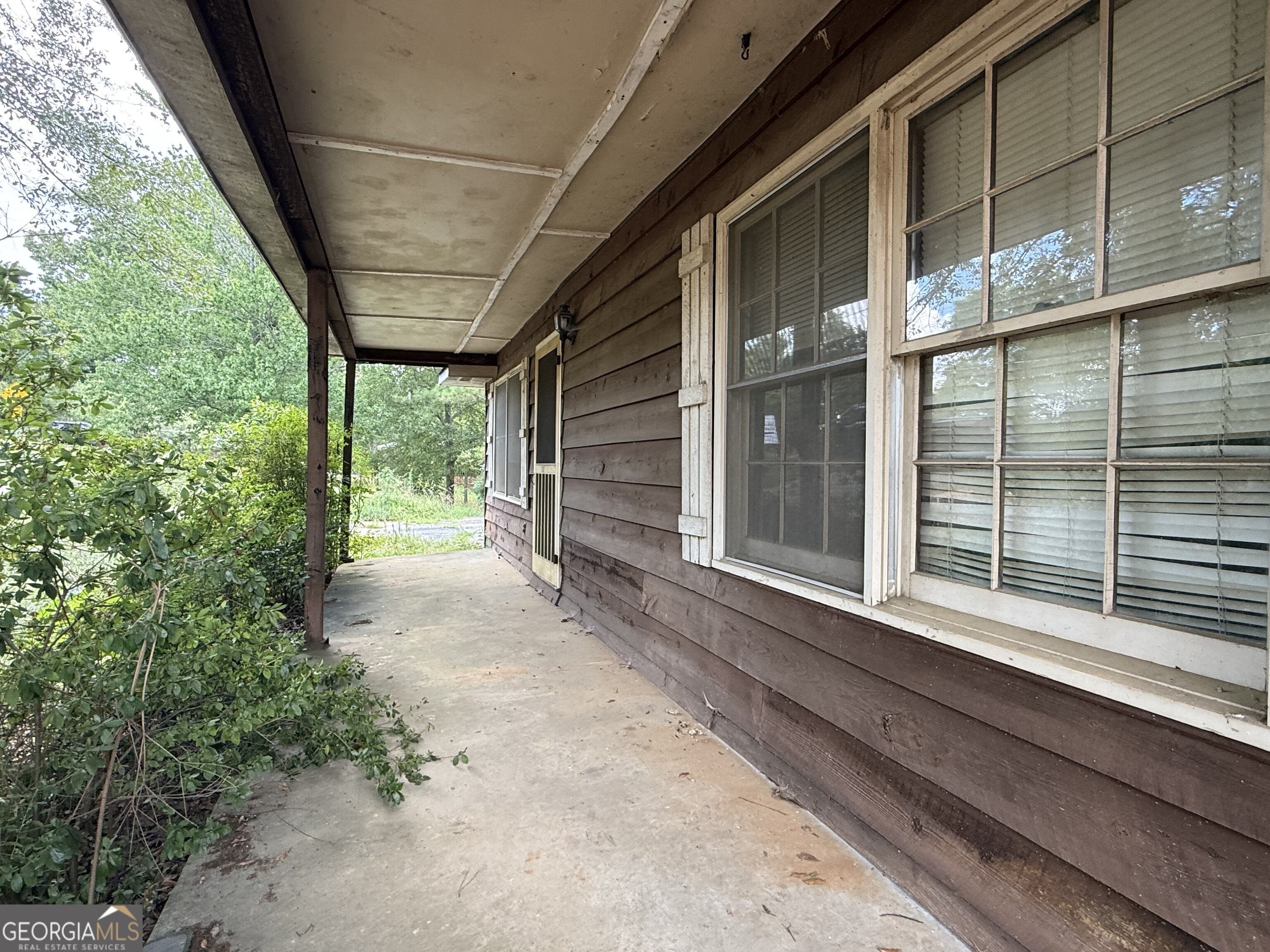 3273 N Bogan RD