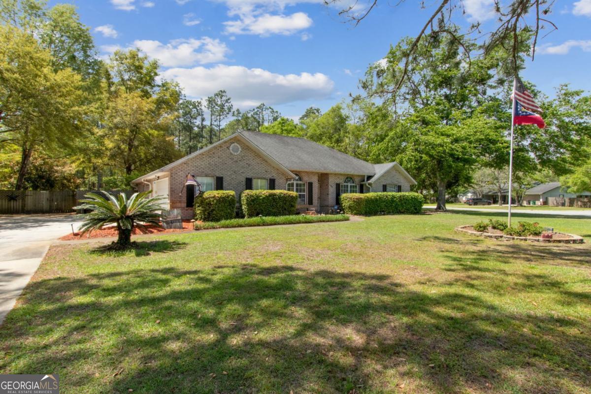 100 Longwood RD