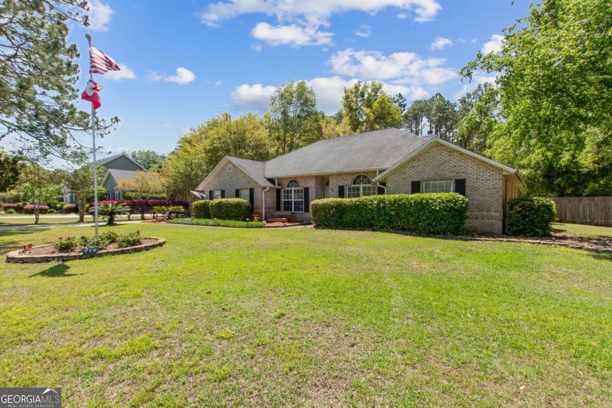 100 Longwood RD