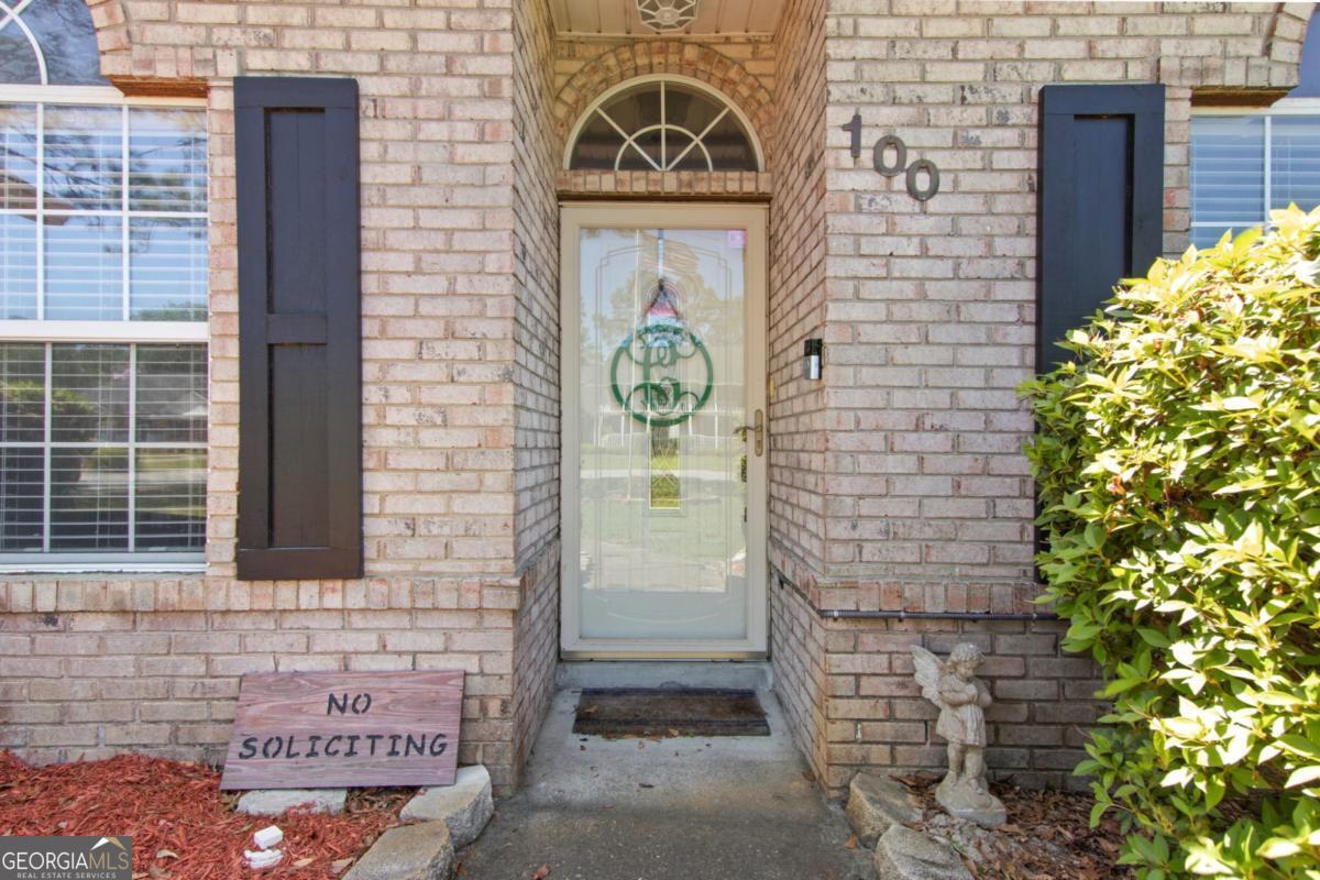 100 Longwood RD
