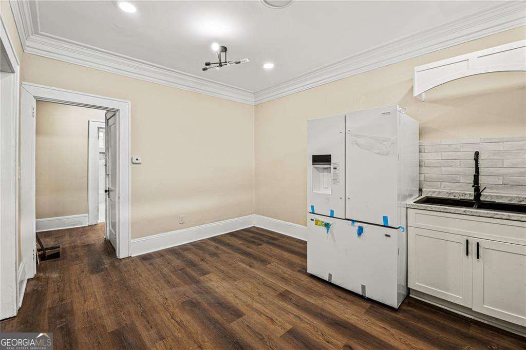 684 S Elizabeth PL NW