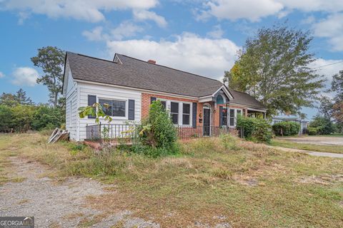 400 N Main ST Swainsboro GA 30401