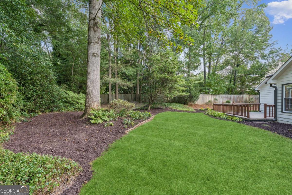 1102 Pine Grove DR