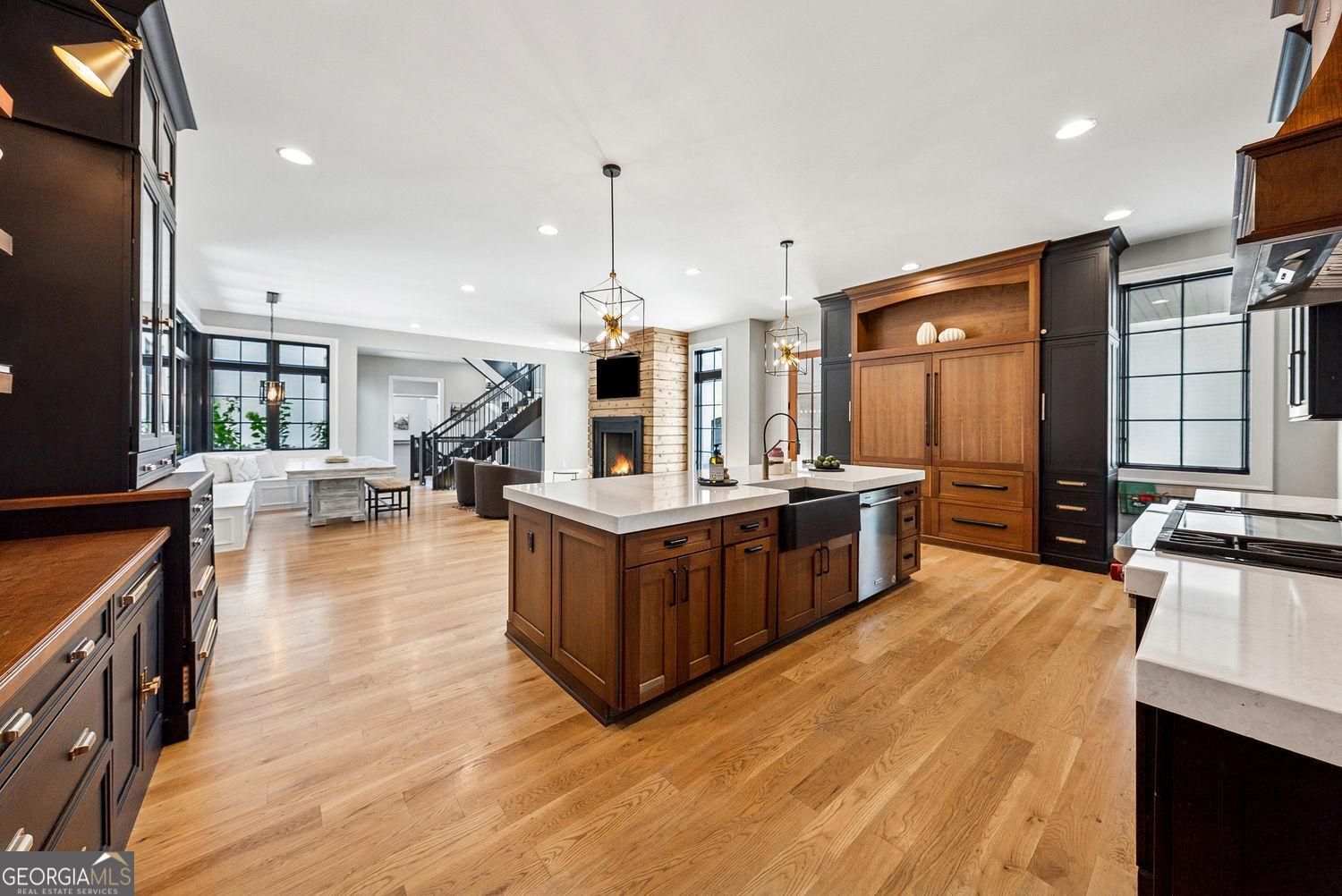 Canton, Georgia 30115, United States, 8 Bedrooms Bedrooms, ,9 BathroomsBathrooms,Residential,Active,170209