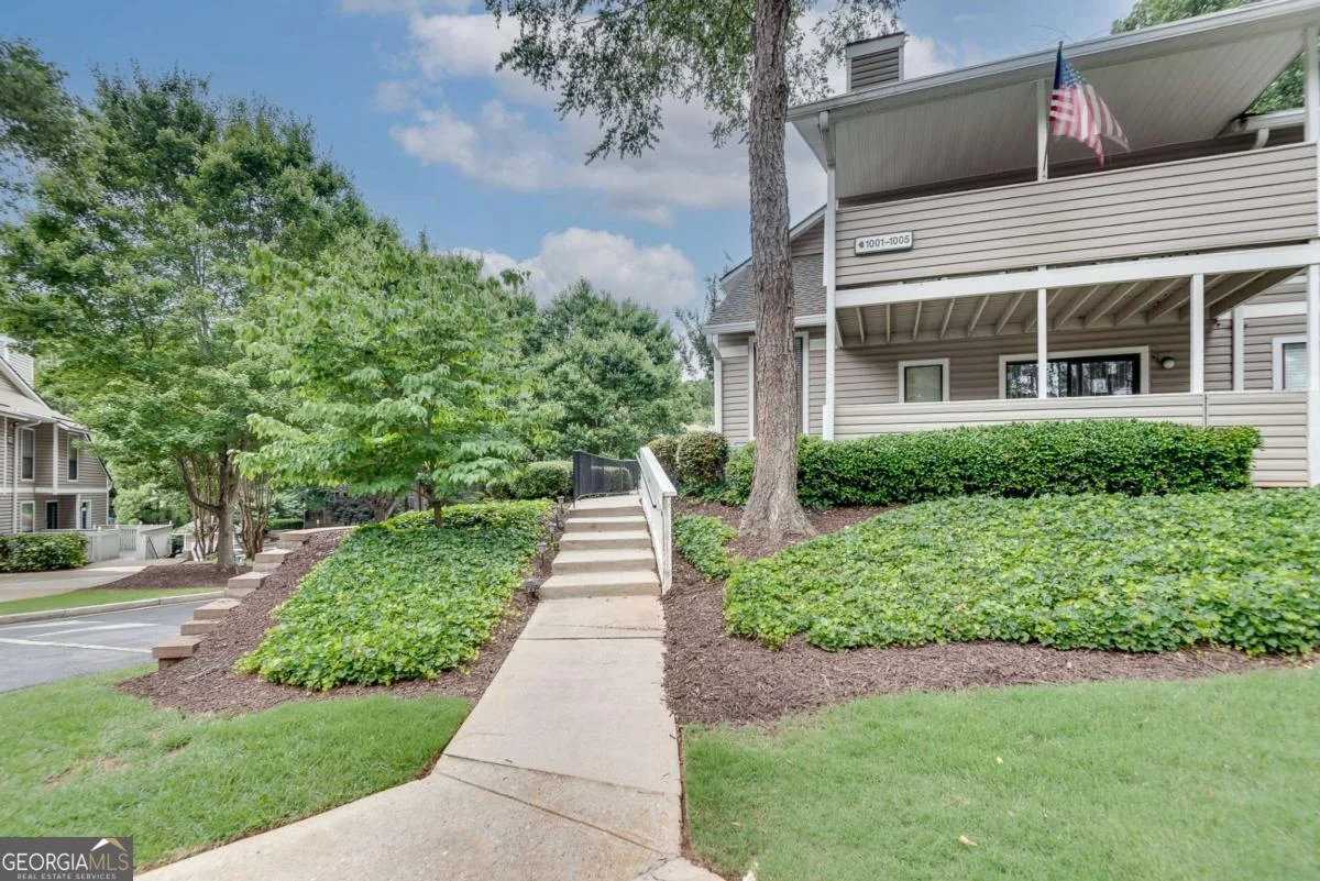 1004 Wynnes Ridge Circle SE