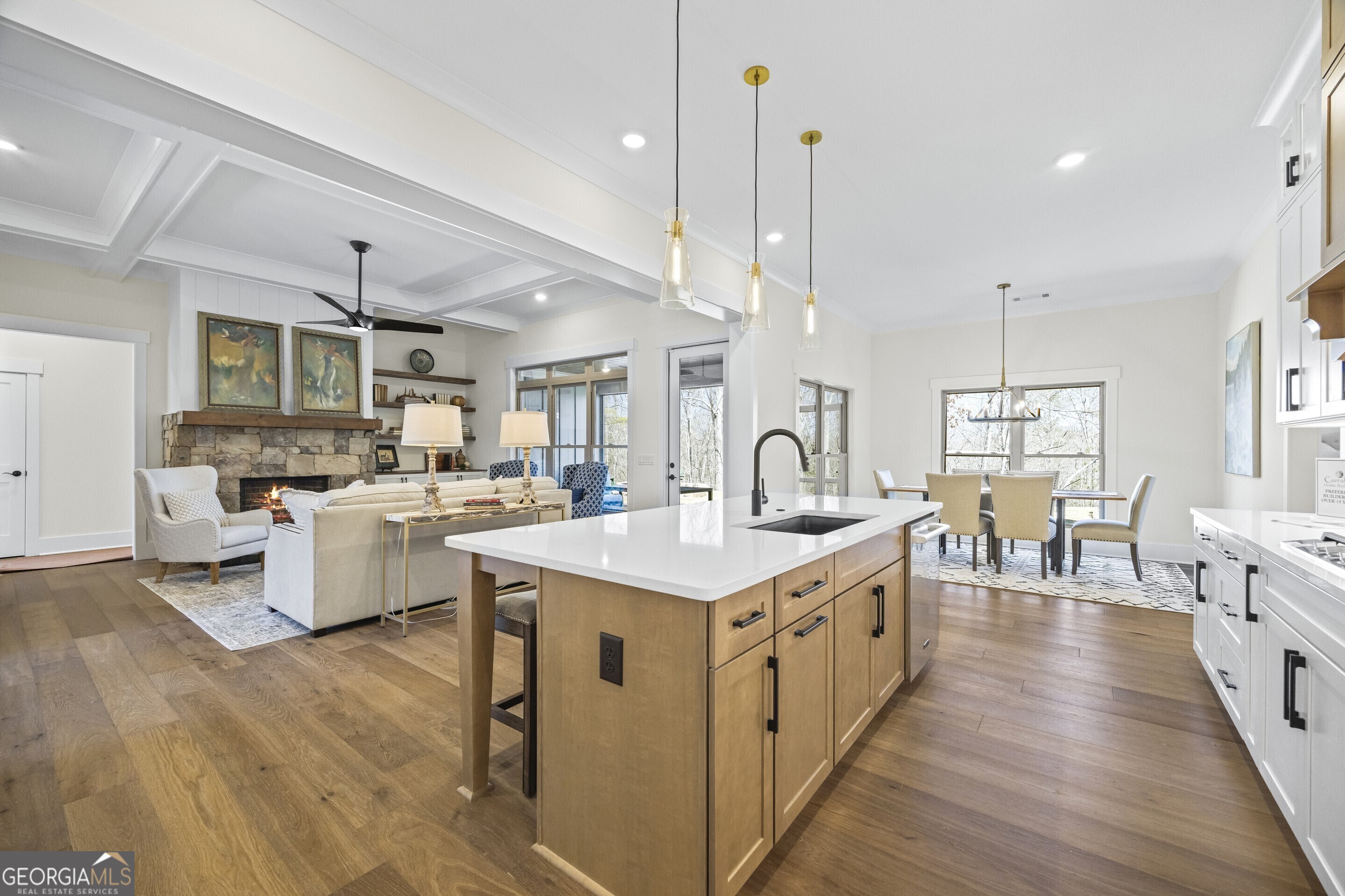 Toccoa, Georgia 30577, United States, 4 Bedrooms Bedrooms, ,4 BathroomsBathrooms,Residential,Active,31137