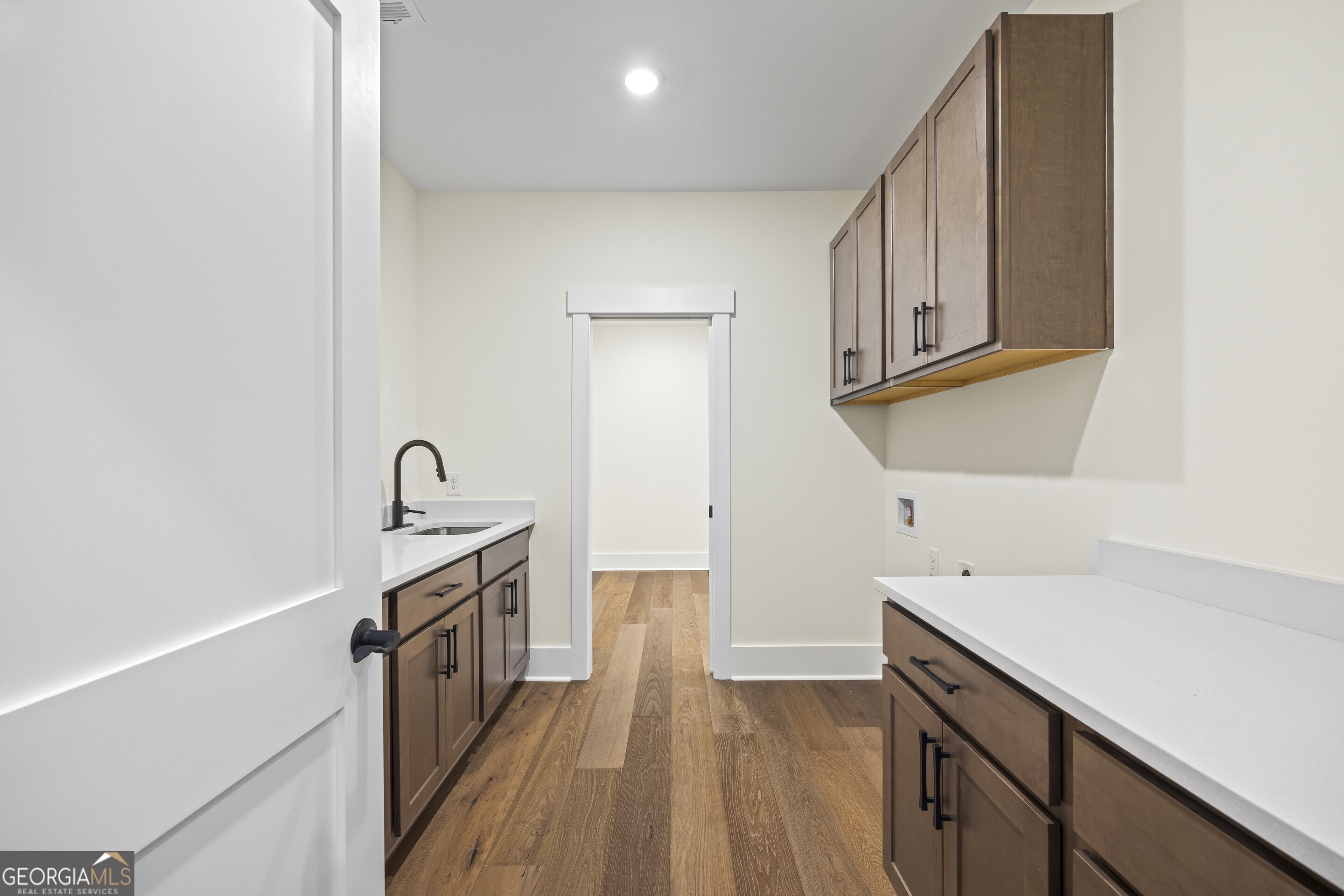 Toccoa, Georgia 30577, United States, 4 Bedrooms Bedrooms, ,4 BathroomsBathrooms,Residential,Active,31137