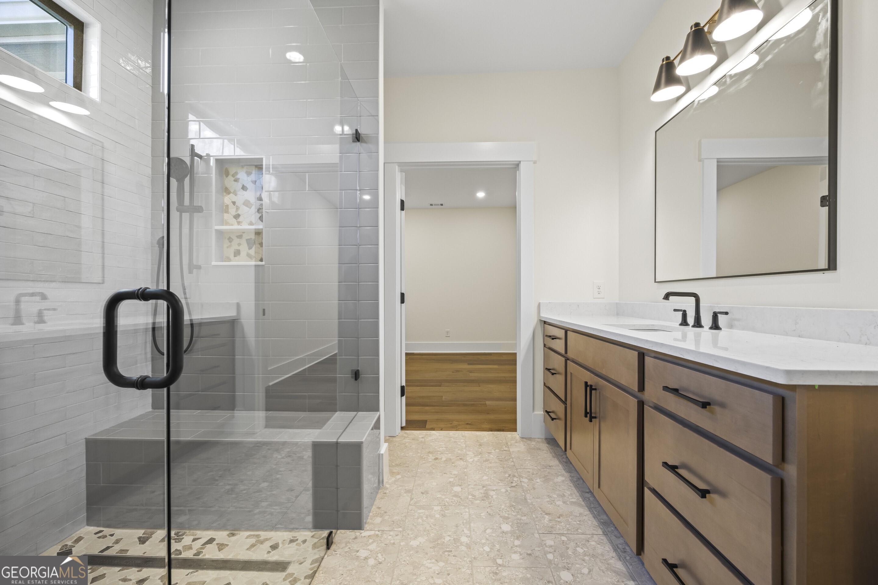 Toccoa, Georgia 30577, United States, 4 Bedrooms Bedrooms, ,4 BathroomsBathrooms,Residential,Active,31137