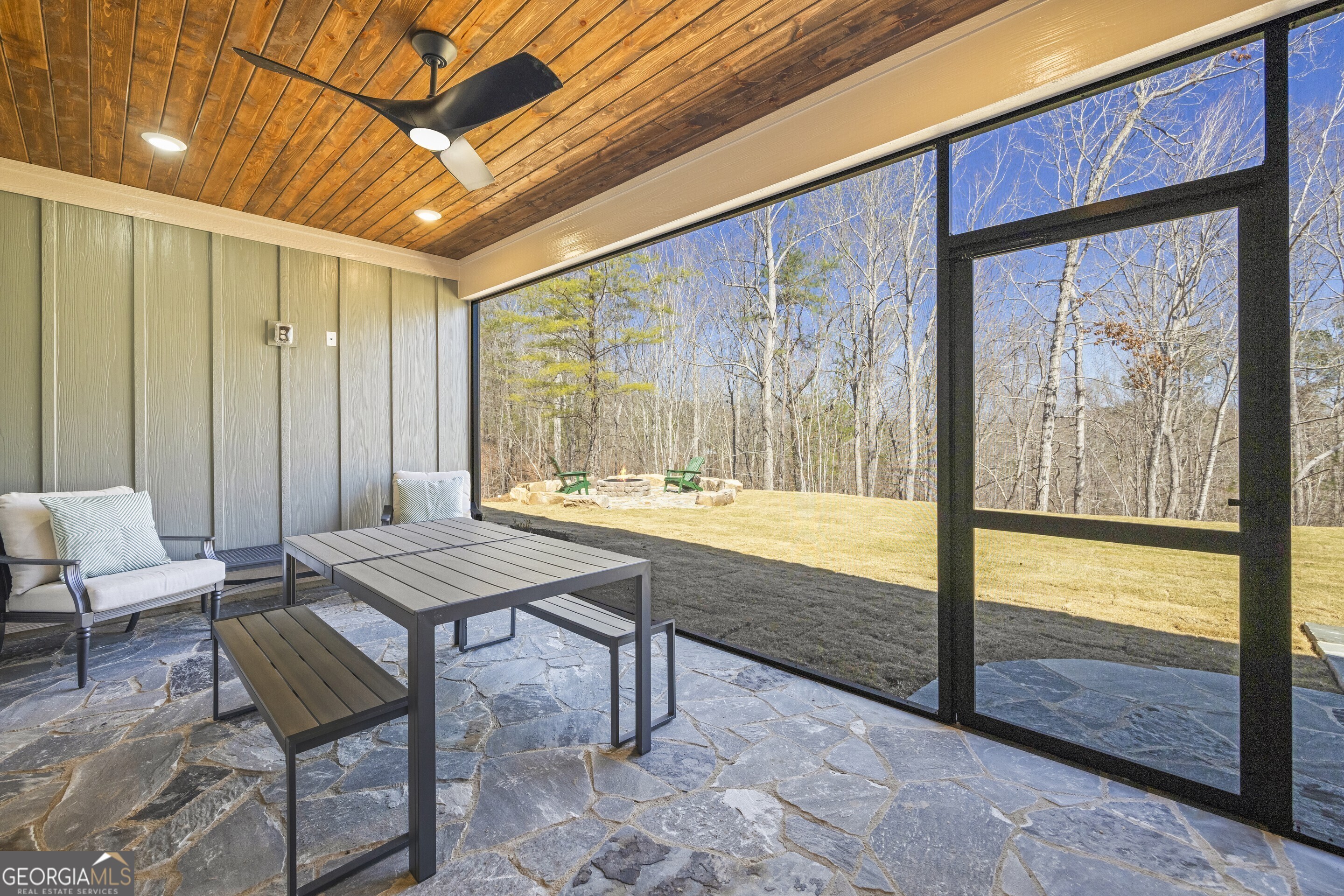 Toccoa, Georgia 30577, United States, 4 Bedrooms Bedrooms, ,4 BathroomsBathrooms,Residential,Active,31137