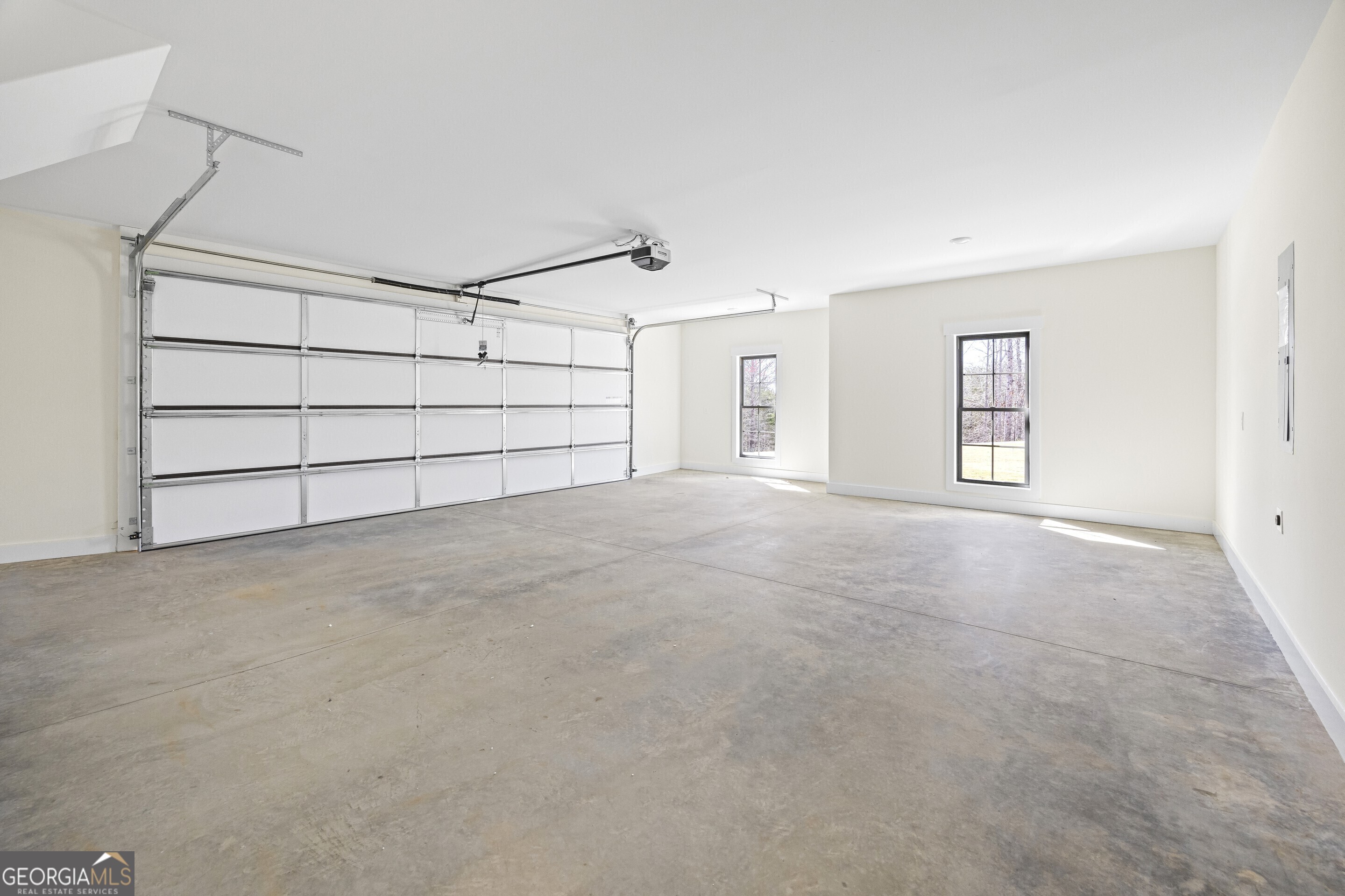 Toccoa, Georgia 30577, United States, 4 Bedrooms Bedrooms, ,4 BathroomsBathrooms,Residential,Active,31137