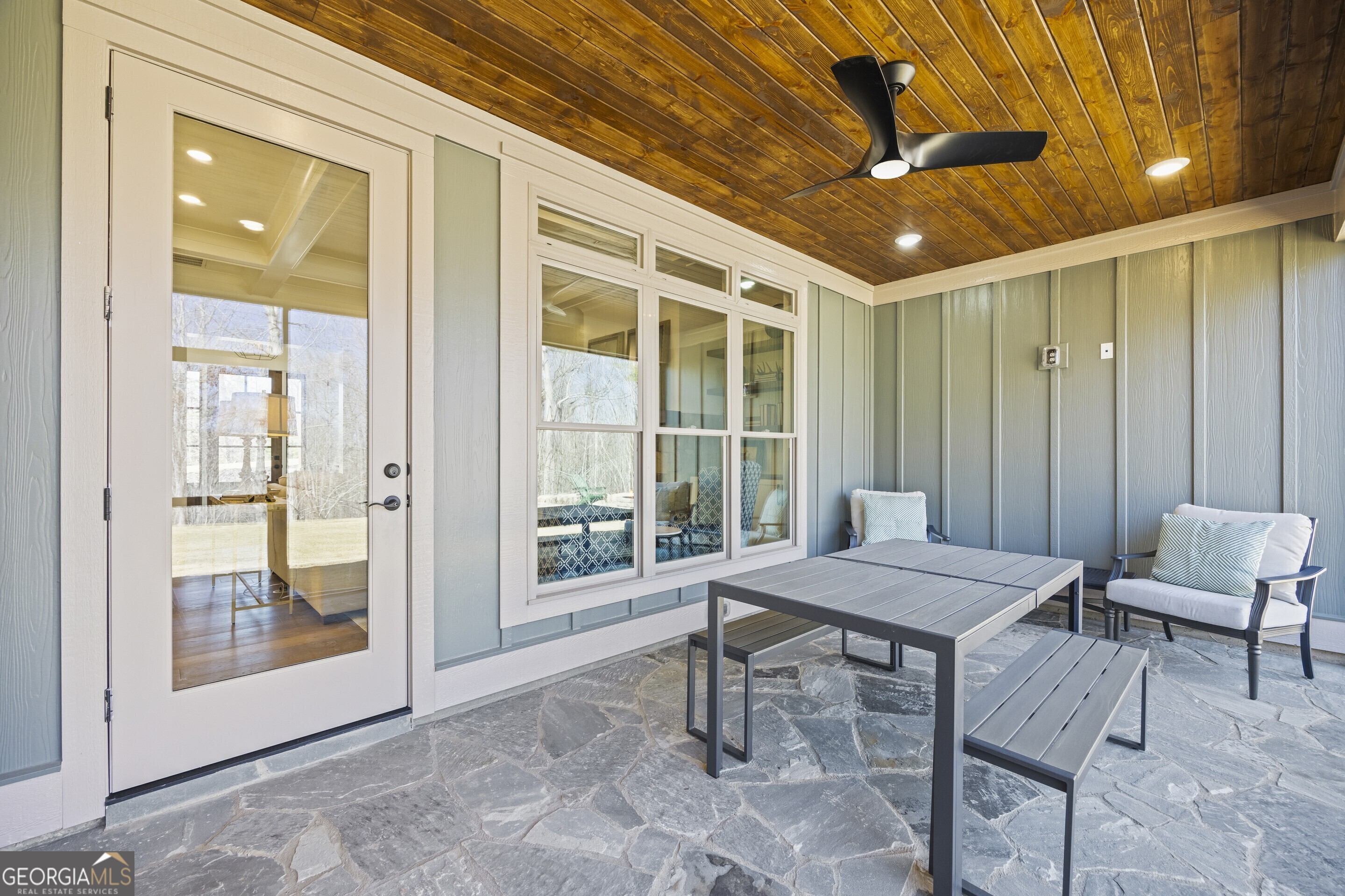 Toccoa, Georgia 30577, United States, 4 Bedrooms Bedrooms, ,4 BathroomsBathrooms,Residential,Active,31137