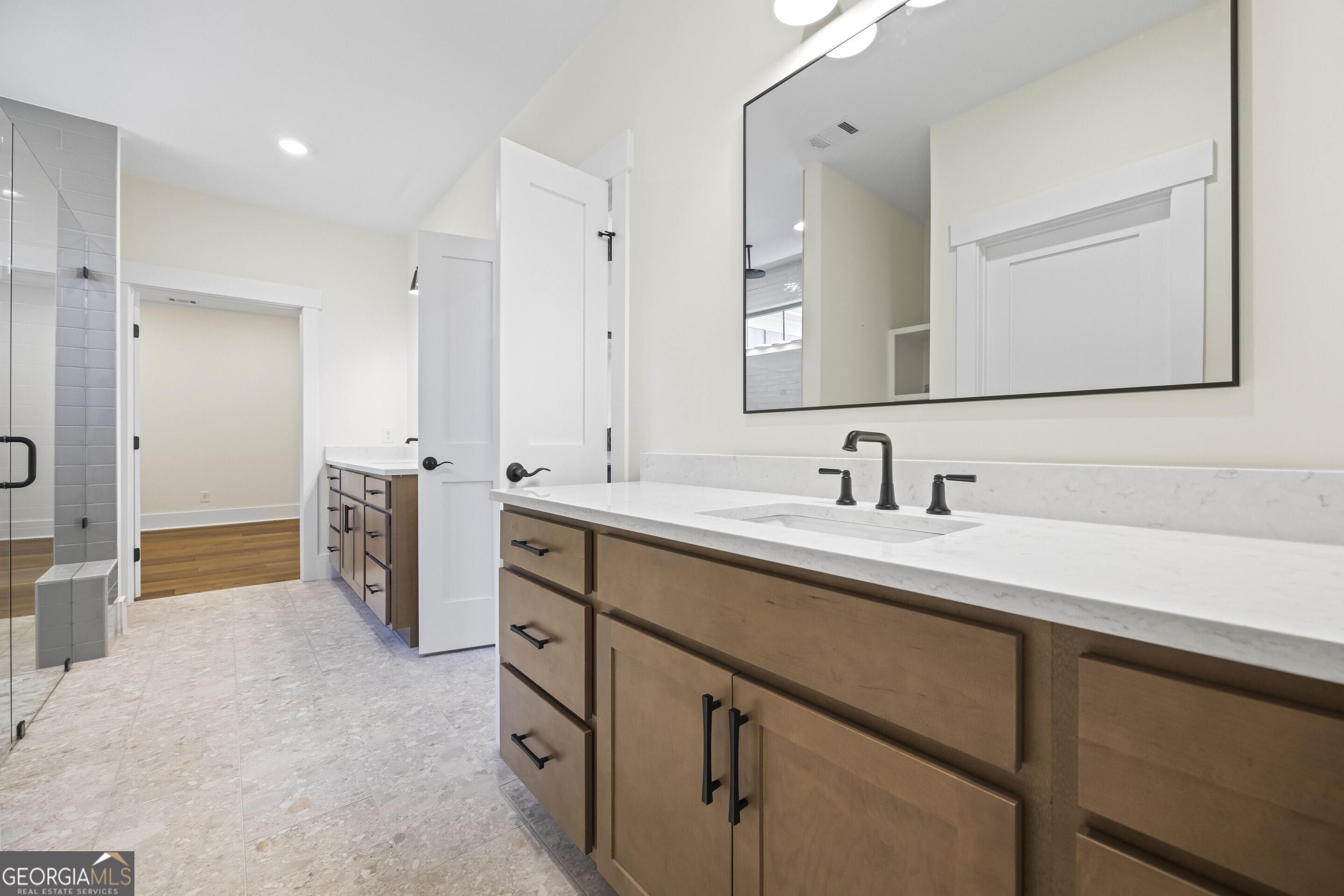 Toccoa, Georgia 30577, United States, 4 Bedrooms Bedrooms, ,4 BathroomsBathrooms,Residential,Active,31137