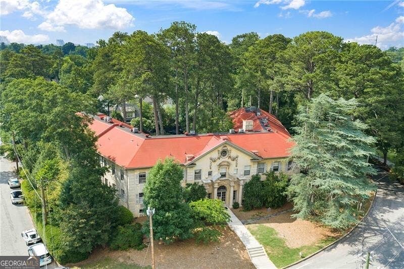 Photo of 200 Montgomery Ferry Drive NE #30, Atlanta, GA 30309 (MLS # 10785091)