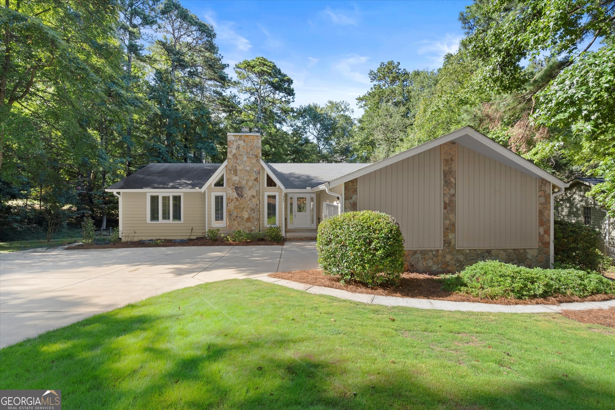 420 HACKBERRY CT