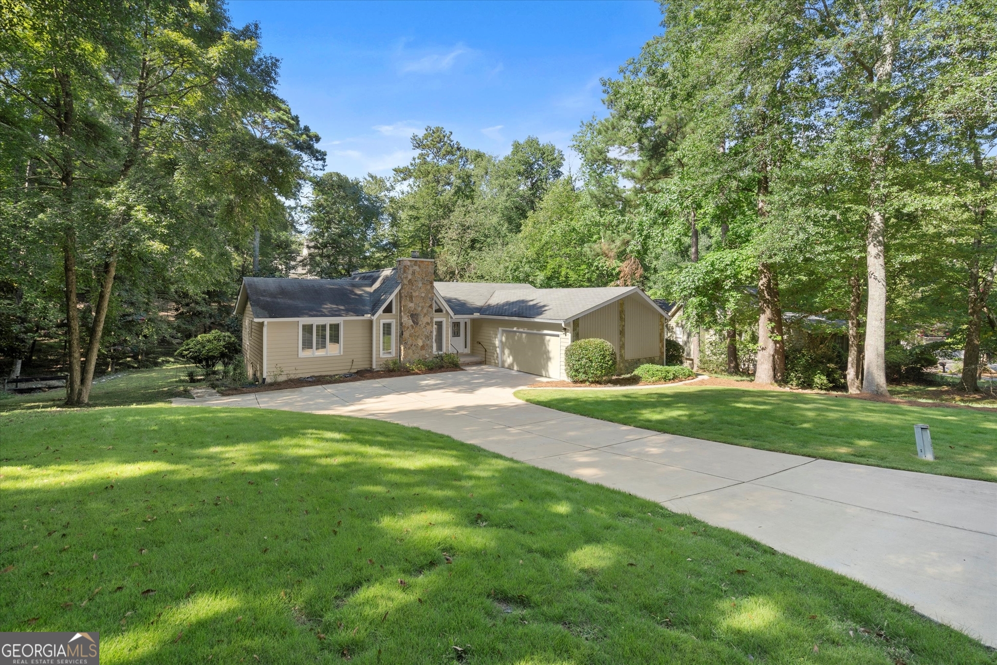 420 HACKBERRY CT