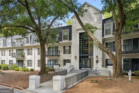 Photo of 2302 Pine Heights Drive NE, Atlanta, GA 30324 (MLS # 10867365)