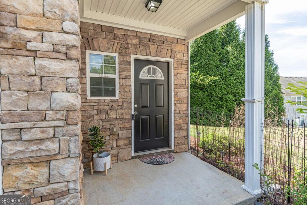 Photo of 4834 Zephyr Cove Place, Flowery Branch, GA 30542 (MLS # 10814648)