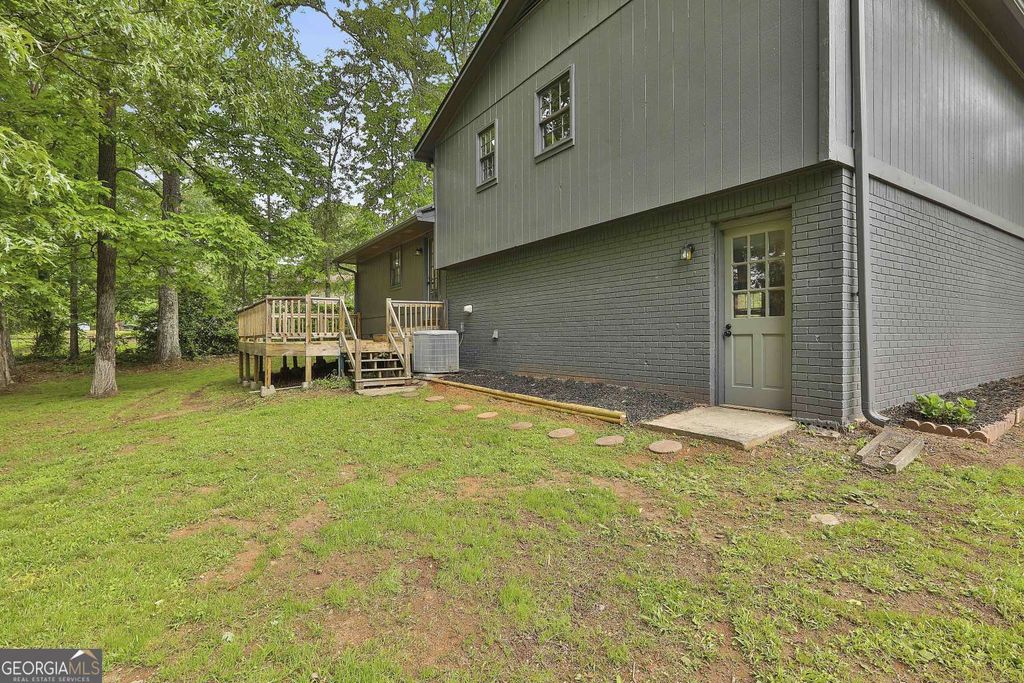 Photo of 157 Hyde Circle, Newnan, GA 30263 (MLS # 10705825)