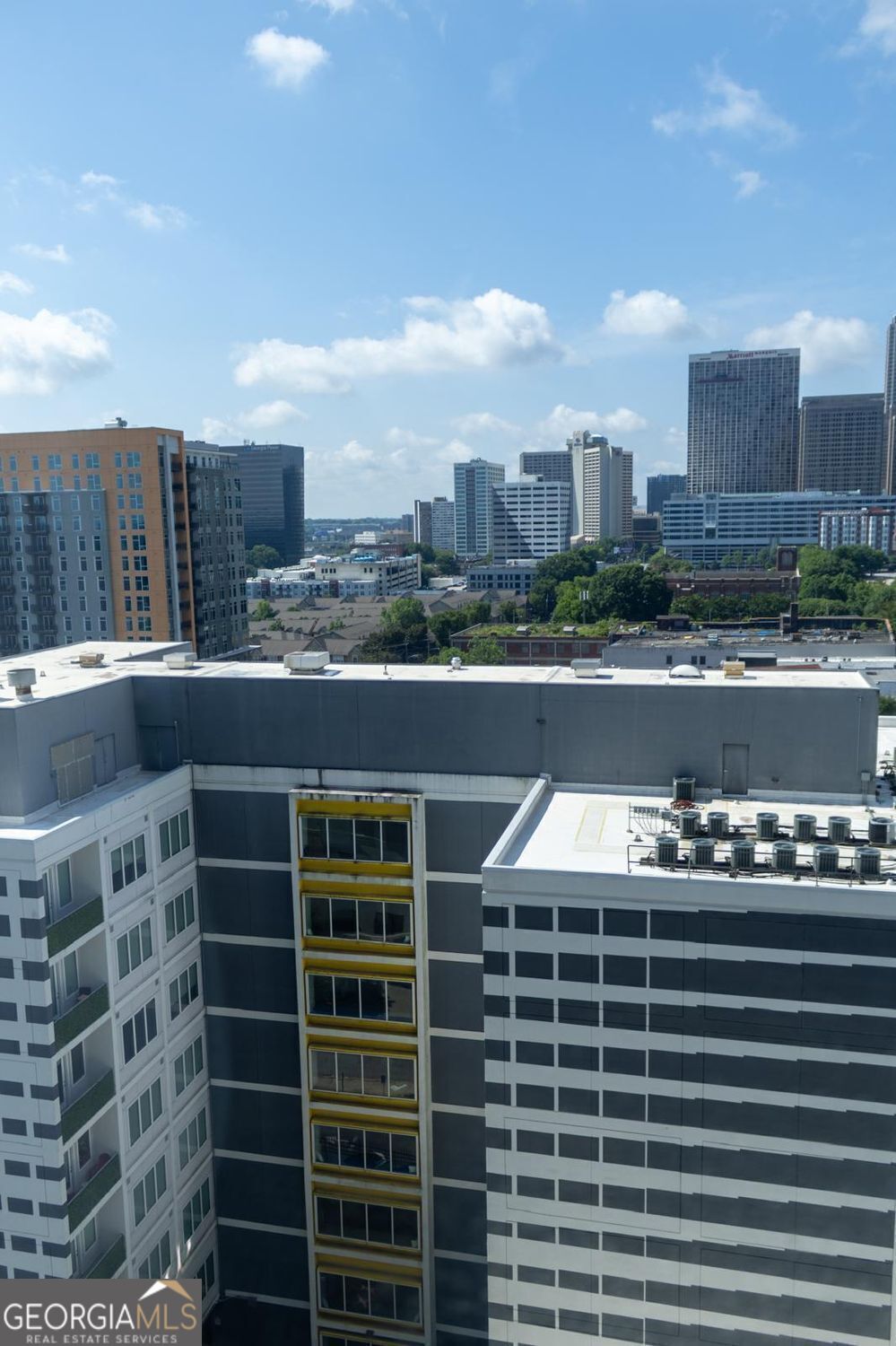 565 Peachtree ST NE 1404