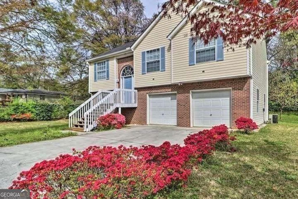 Photo of 483 Oak Drive, Atlanta, GA 30354 (MLS # 10755816)