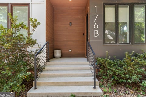 Photo of 176 Sampson Street NE, Atlanta, GA 30312 (MLS # 10834736)