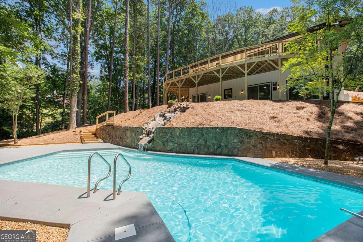 9025 Huntcliff TRCE