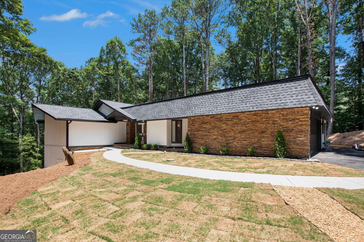 9025 Huntcliff TRCE