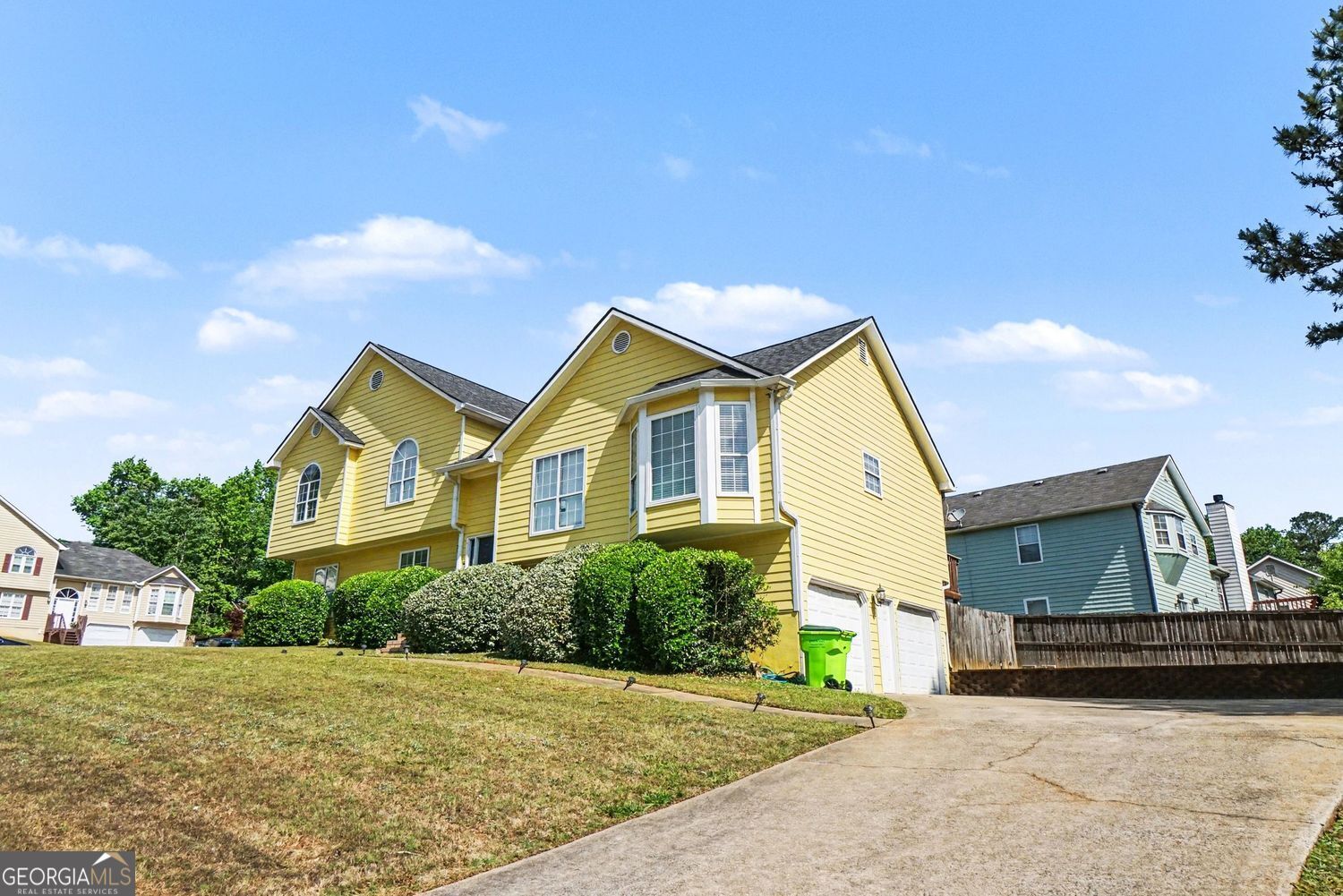 829 Dunes WAY