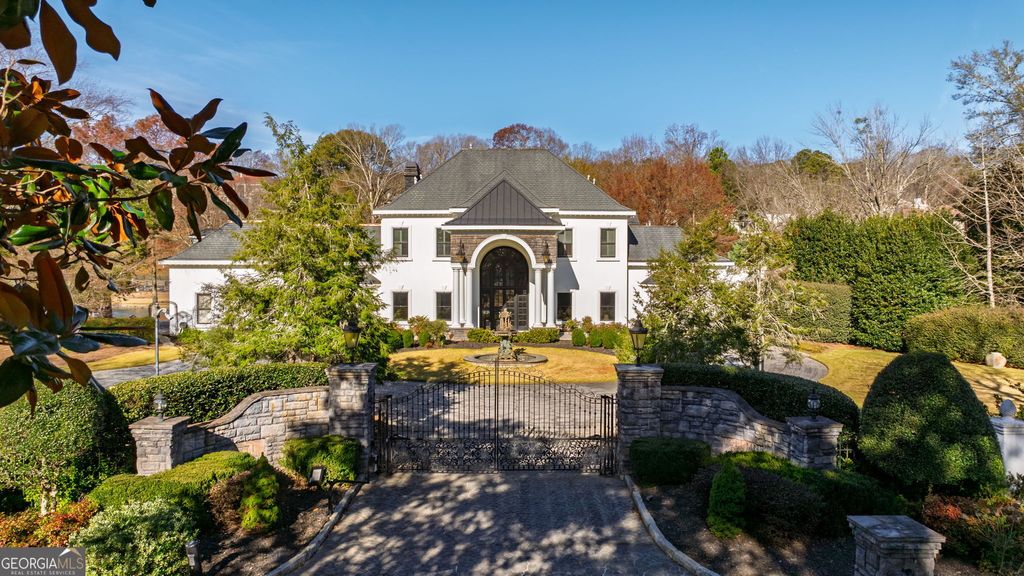 Photo of 4571 Columns Drive SE, Marietta, GA 30067 (MLS # 10654847)