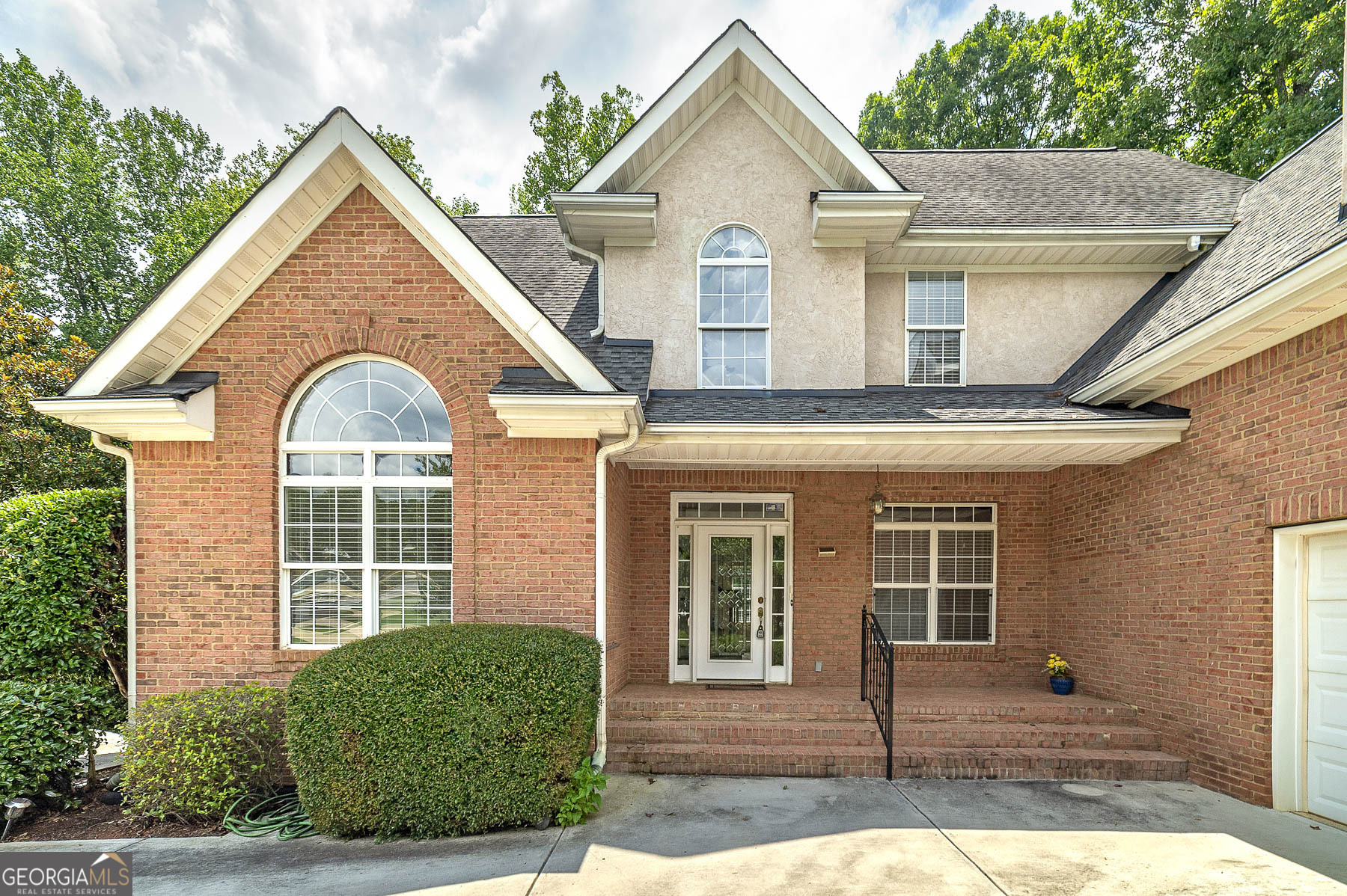 135 Eagles Club DR