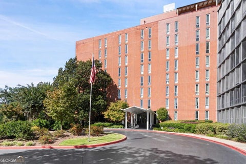 Photo of 3060 Pharr Court North Ct NW #114, Atlanta, GA 30305 (MLS # 10854830)