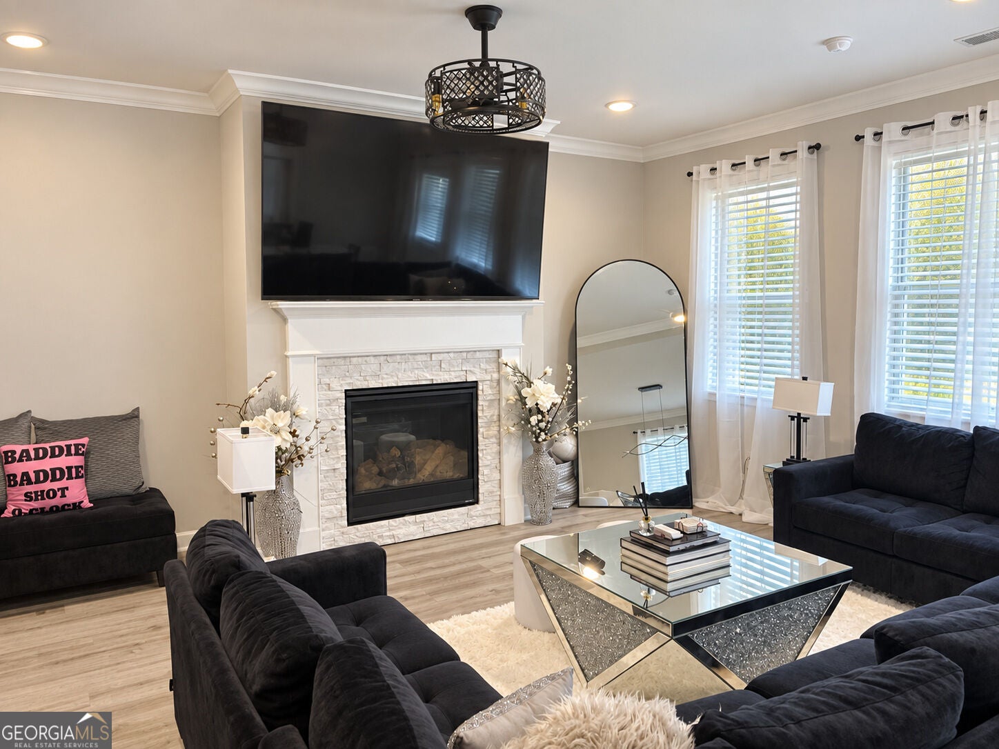 3721 Silvery WAY