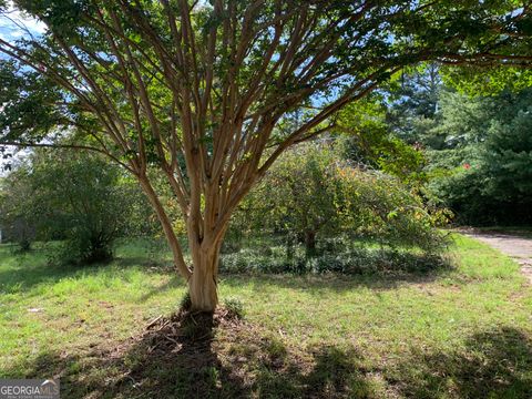 28 Memorial DR Eastanollee GA 30538