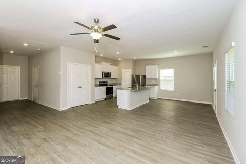 Single Family Residence in Villa Rica GA 303 Augusta Woods Drive 3.jpg