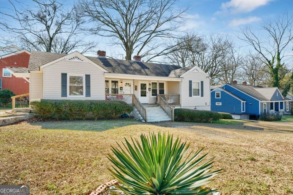 Photo of 428 SE Alexander Circle, Marietta, GA 30060 (MLS # 10694754)