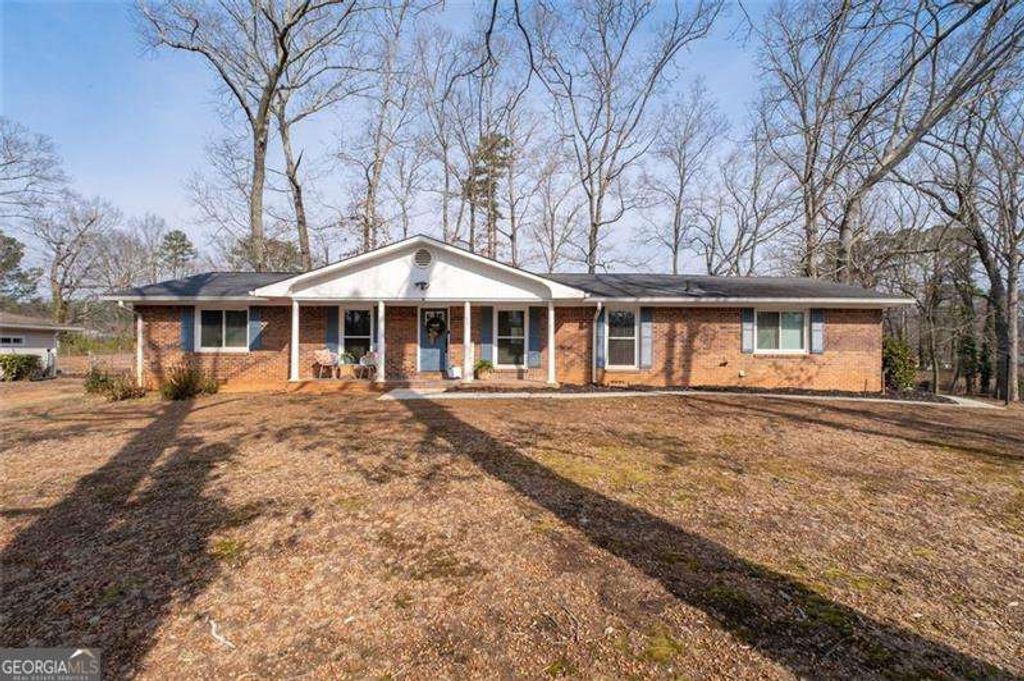 Photo of 1162 Lanier Drive SW, Marietta, GA 30060 (MLS # 10686139)