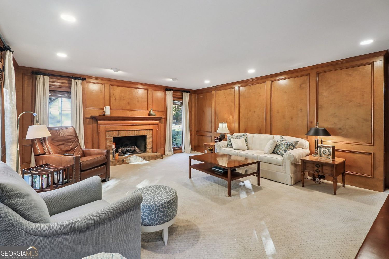 RIVER GLEN - Residential