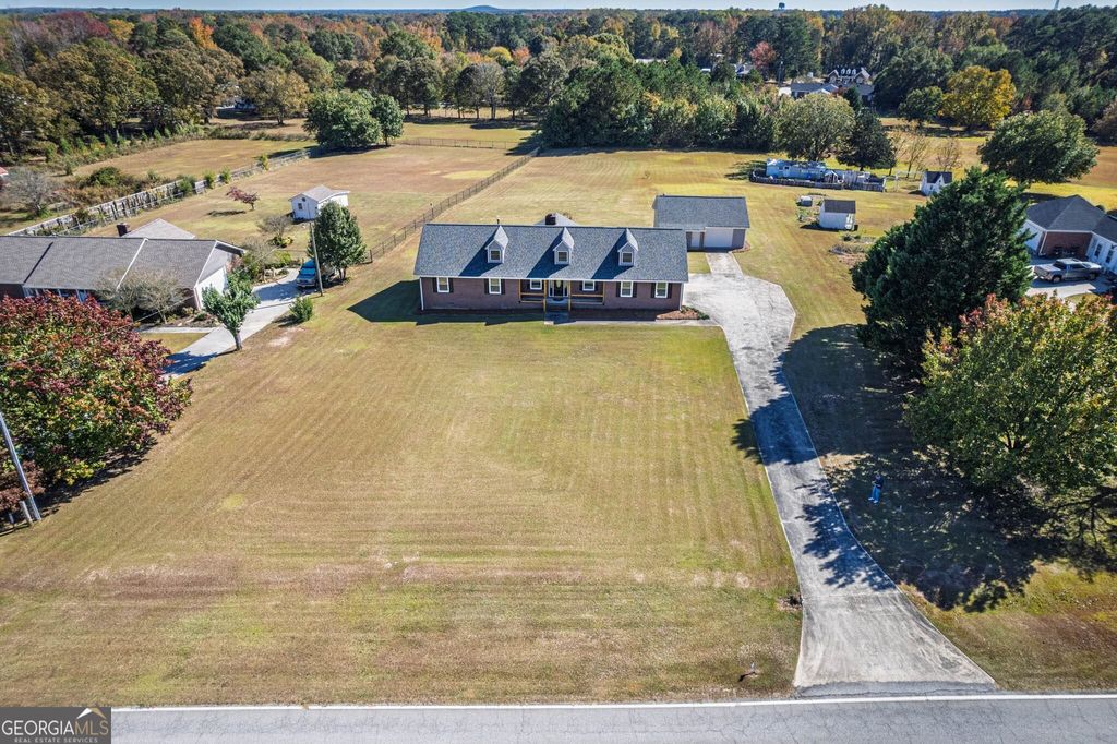 Photo of 3860 Tom Brewer Road, Loganville, GA 30052 (MLS # 10638812)