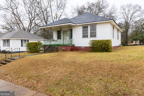 A home in Thomaston