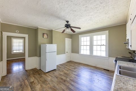 A home in Thomaston