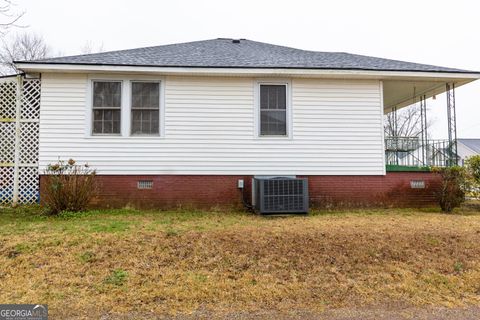 A home in Thomaston